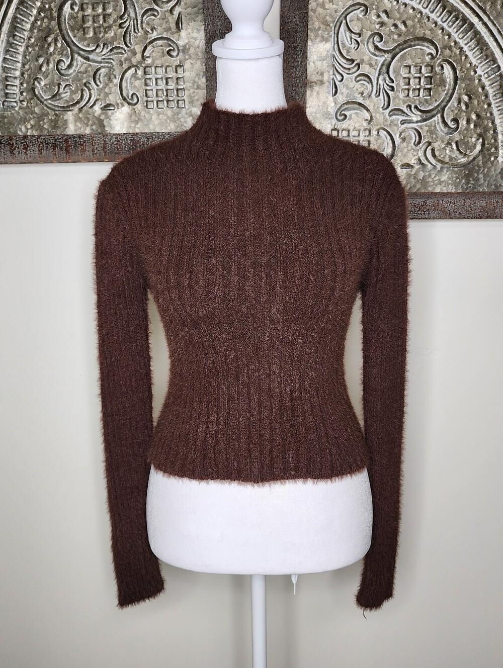 The Workshop Chocolate Brown Fitted Ribbed Mock-Neck Fuzzy Soft Sweater Small